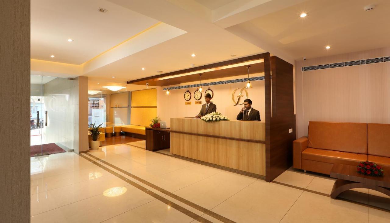 Flora Charishma Residency Aluva Hotel Kochi Exterior foto