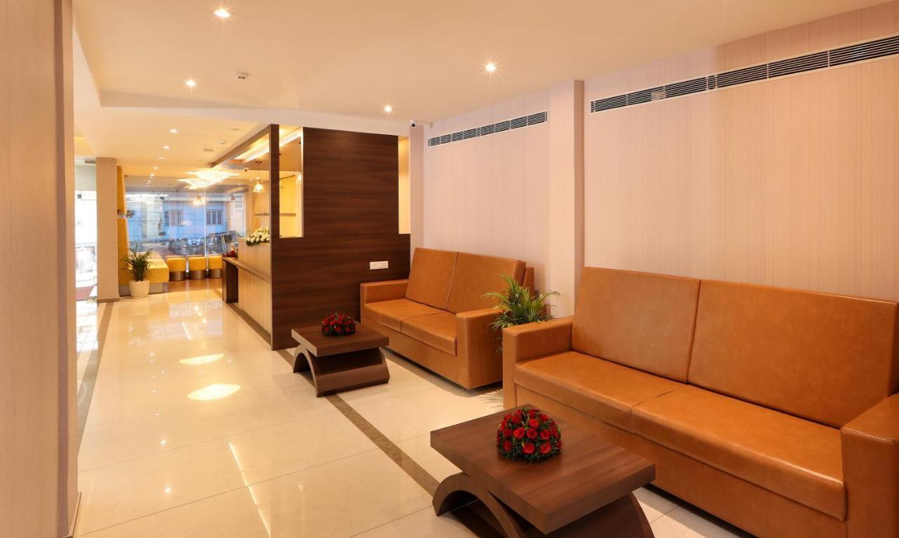Flora Charishma Residency Aluva Hotel Kochi Exterior foto