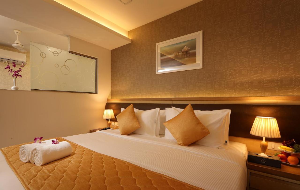 Flora Charishma Residency Aluva Hotel Kochi Exterior foto